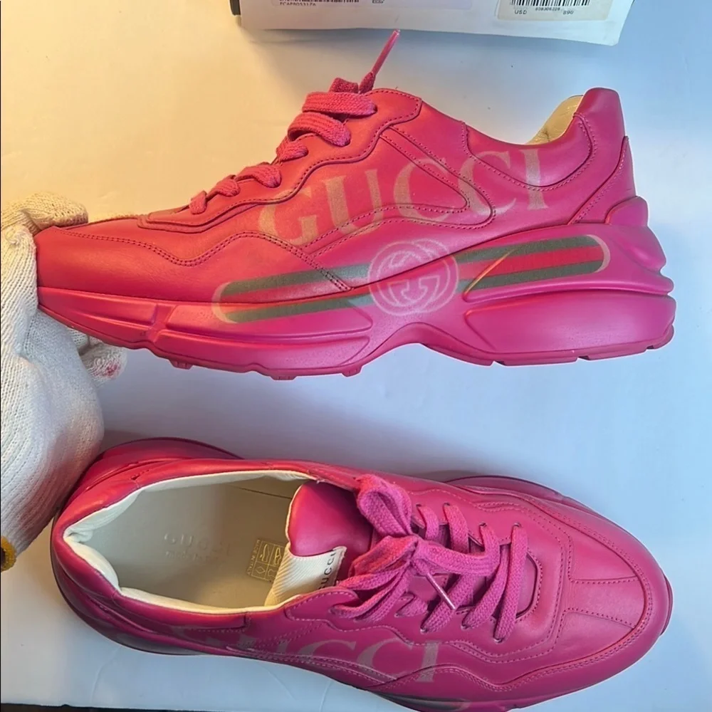 EUC 💓 Gucci Women’s Pink Sneakers – Size 40.5 (US 10.5) with Box